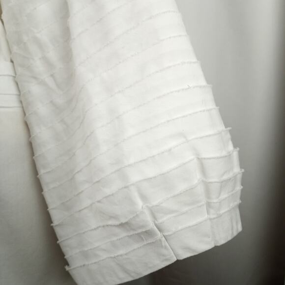 LANE BRYANT ~ Women's White Cotton Blouse With Raw Edge Layered Details ~26/28 - Picture 7 of 10